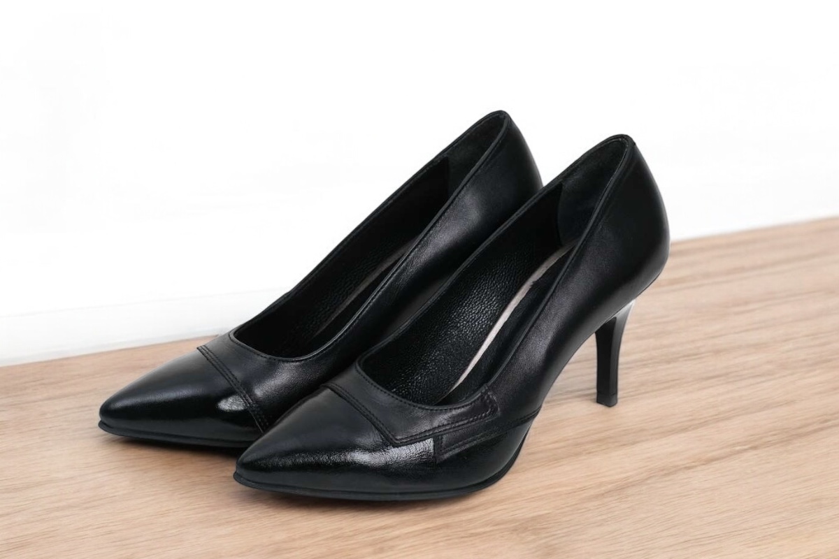 Siyah Stiletto Ayakkabı Modelleri - Siyah Renginin Önemi - Zarif Adımlar siyah stiletto Photoroom