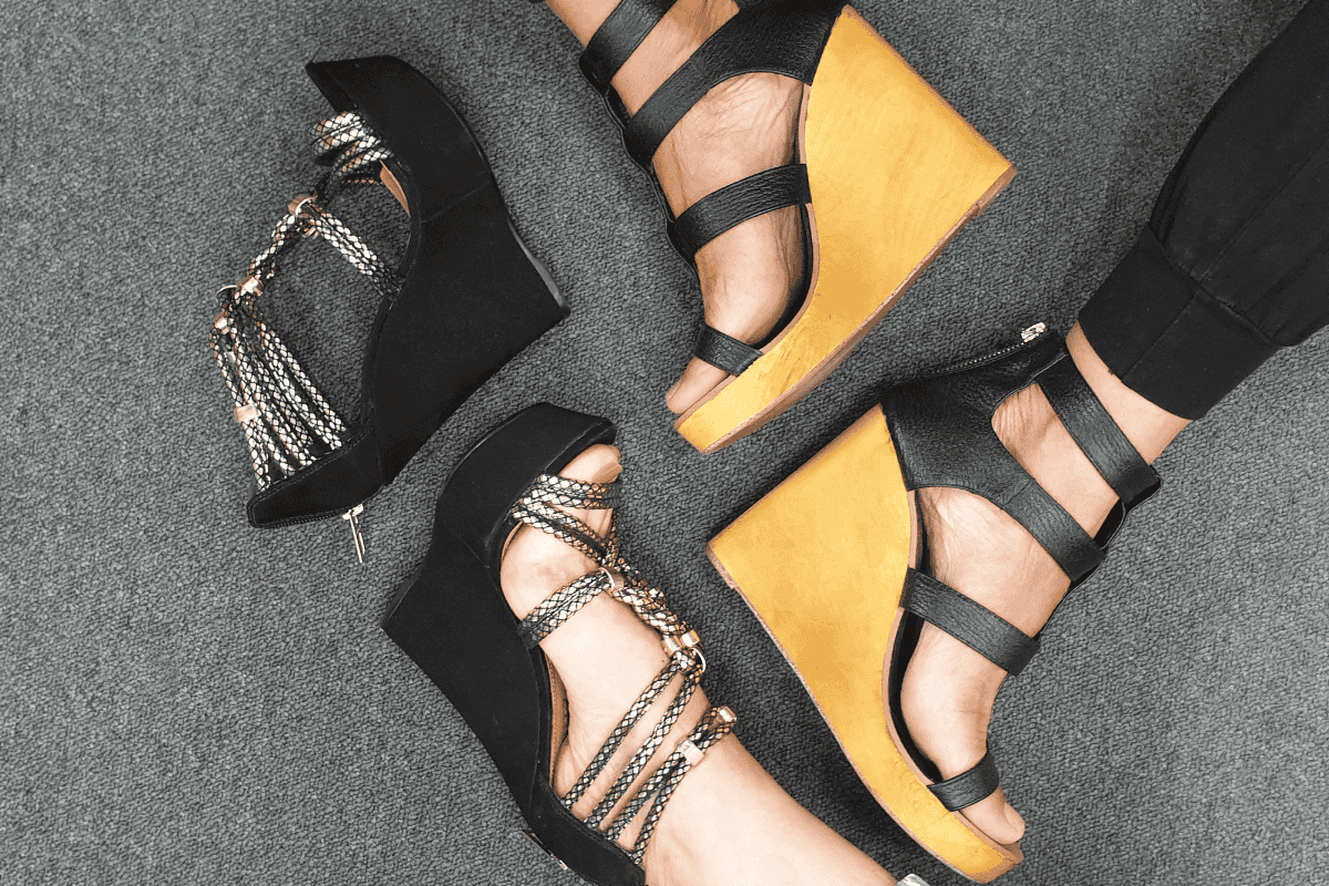 dolgu topuklu ayakkabi