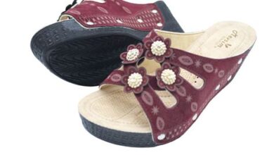 Adımlarınıza Stil Katın: Zarif Kadın Sandaletlerinde Modern Tasarımın Büyüsü - Zarif Adımlar Adımlarınıza Stil Katın: Zarif Kadın Sandaletlerinde Modern Tasarımın Büyüsü