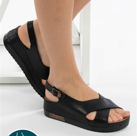 Konfor ve Stil: 2025 Ortopedik Topuklu Ayakkabılar