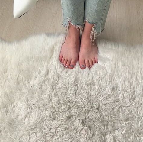 Küçük Dokunuş, Büyük Şıklık: 5 cm Topuklu Ayakkabılarla İnce Adımlar