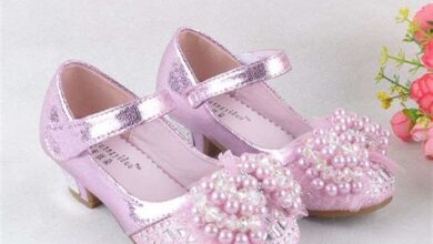 Minik Adımların Zarafeti: Çocuklar İçin Özel Topuklu Ayakkabılar