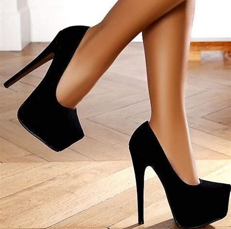 Yüksekten Gelen Şıklık: Etkileyici Yüksek Topuklu Ayakkabılar