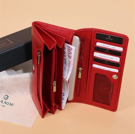 Hakiki Deri Cüzdan Modelleri ile Tarz Yaratma - Zarif Adımlar Hakiki Deri Cüzdan Modelleri ile Tarz Yaratma