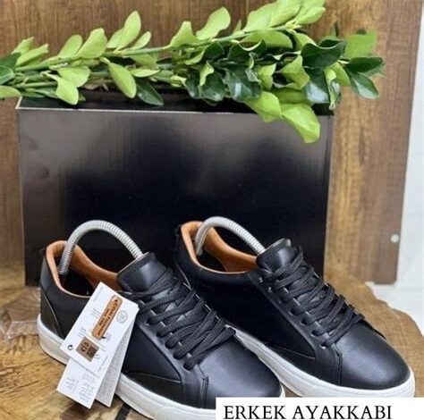 Yaz Düğünlerinde Tercih Edilmesi Gereken Ayakkabılar - Zarif Adımlar Yaz Düğünlerinde Tercih Edilmesi Gereken Ayakkabılar