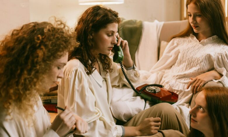 Mary Janes ve Vintage Elbiseler: Mükemmel Uyum - Zarif Adımlar Mary Janes ve Vintage Elbiseler: Mükemmel Uyum