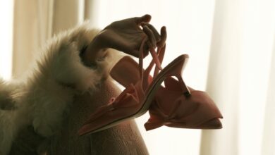 Zarafet İçin Kadın Ayakkabılarında El İşçiliği - Zarif Adımlar Zarafet İçin Kadın Ayakkabılarında El İşçiliği